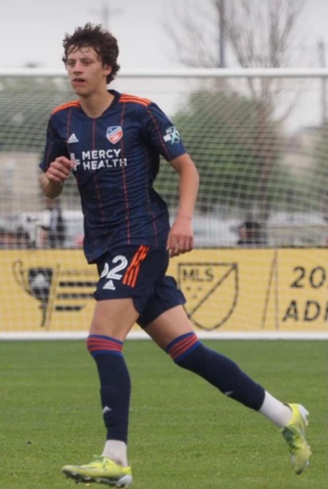 So proud of this kid signing an Amateur contract. Watched him grow as a player and mature. Doing great things!  Hope the $$ contract comes your way!!