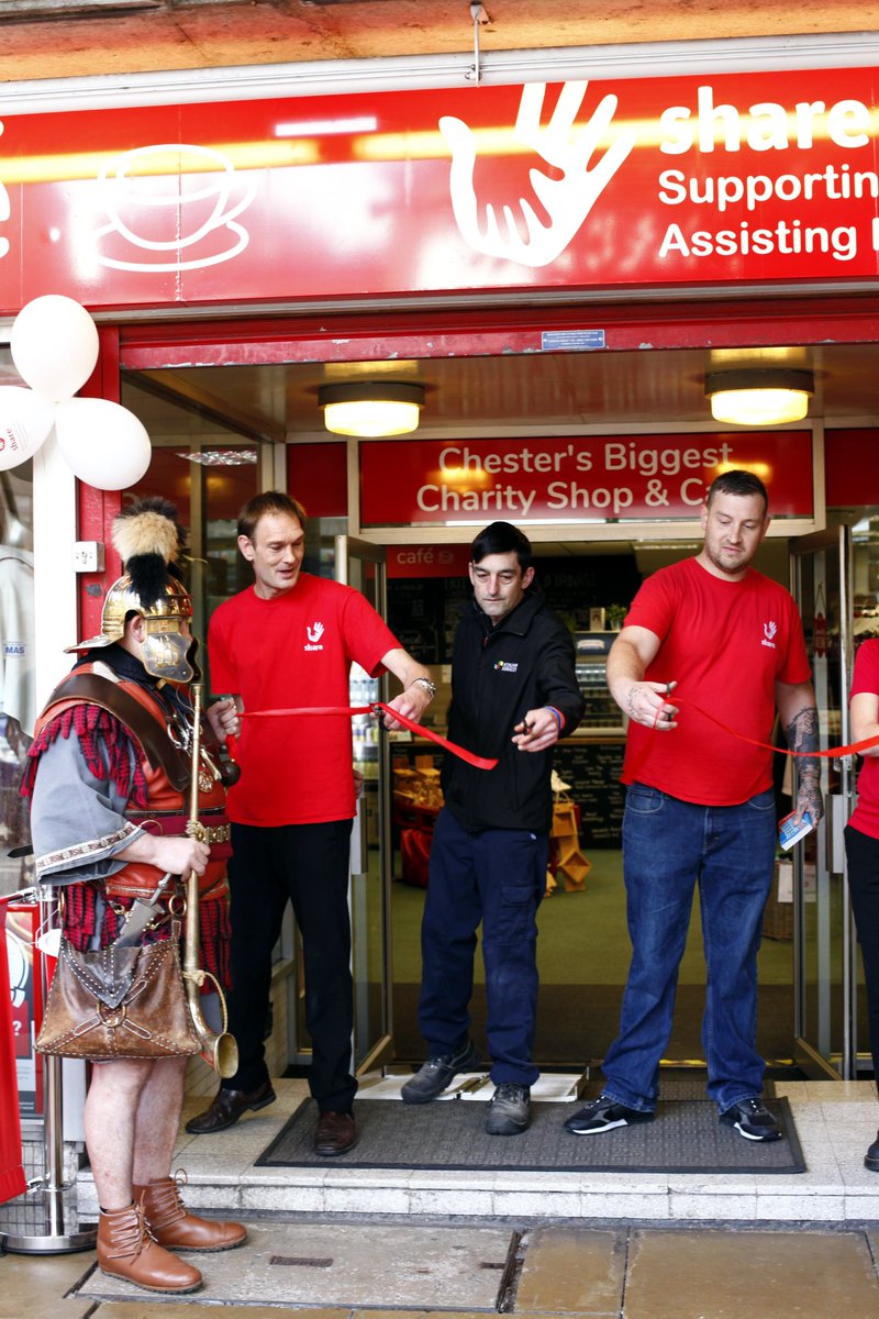 AdamDandy's tweet photo. This is our turnover at our old ShareShop, then new. Revenue has increased by 55% since moving, giving us a total of £61,500 raised! Avg sales £439.28 per day since we opened on Sept 24th. #homeless #refugees    👏🏻👏🏻👏🏻 well done to all of our volunteers and staff @shareshopsuk https://t.co/fp7SMwU5Hi
