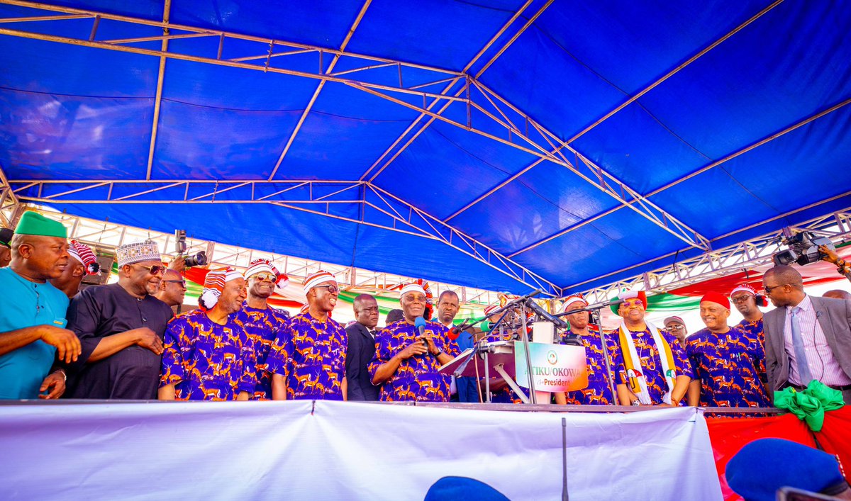 atiku's tweet photo. We spoke about the benefits of promoting small and medium scale businesses and how our plan to transfer more resources and responsibilities to states and local governments will make the people the centerpiece of the economic transformation. https://t.co/XrlZrVCX0C