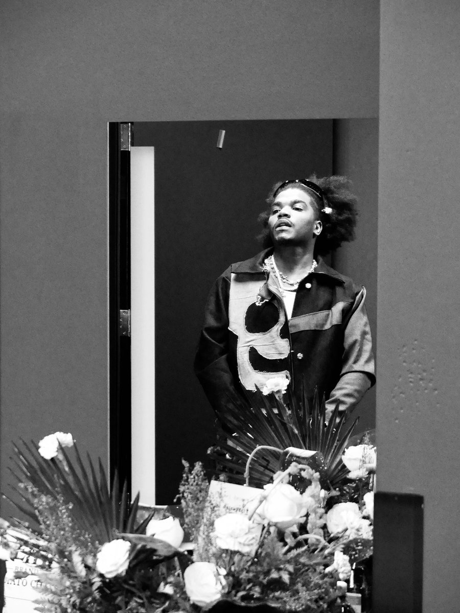 smino's tweet photo. 💐 https://t.co/visZBFcTwx
