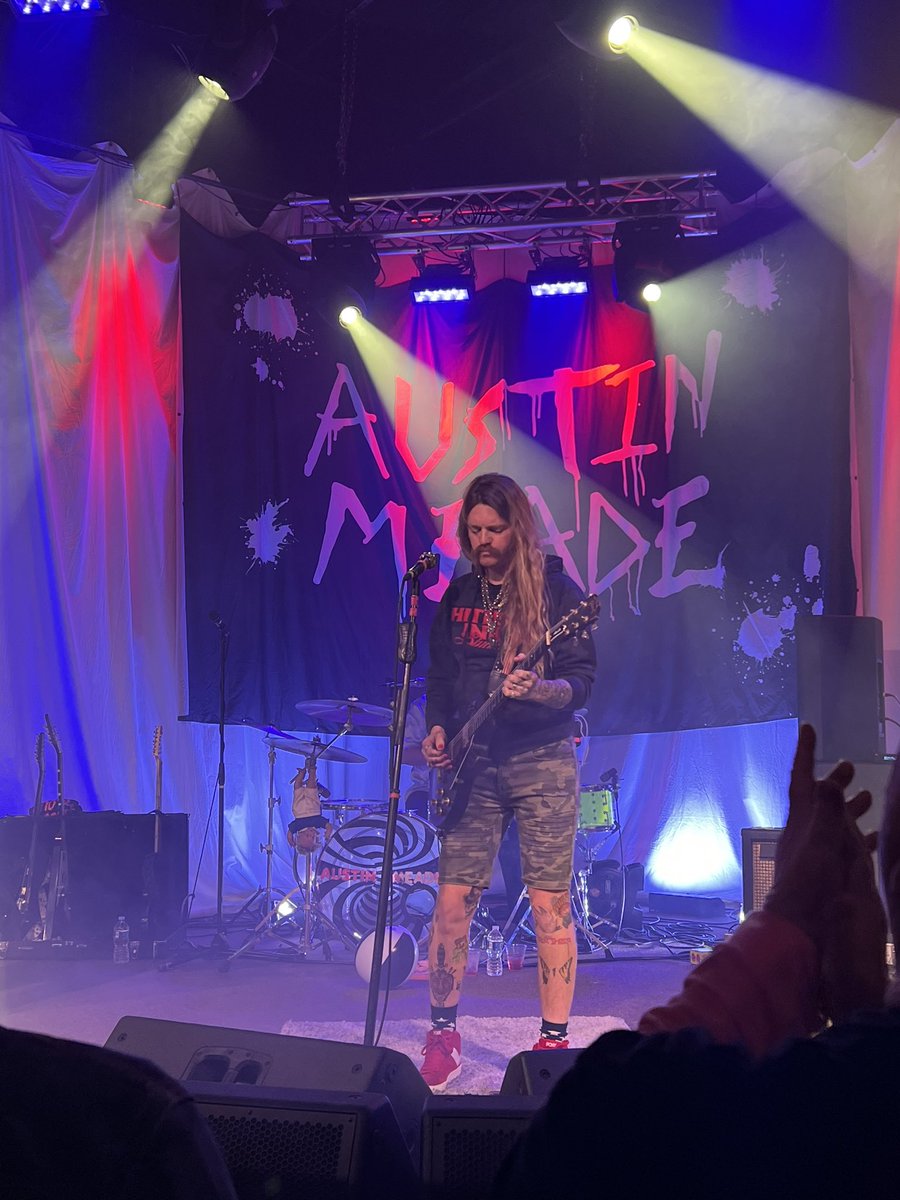 allisonsssss's tweet photo. @Austin_Meade  had to mark him off my bucket list last weekend and absolutely did not disappoint 🌶️❤️ https://t.co/0qT7GcLSik