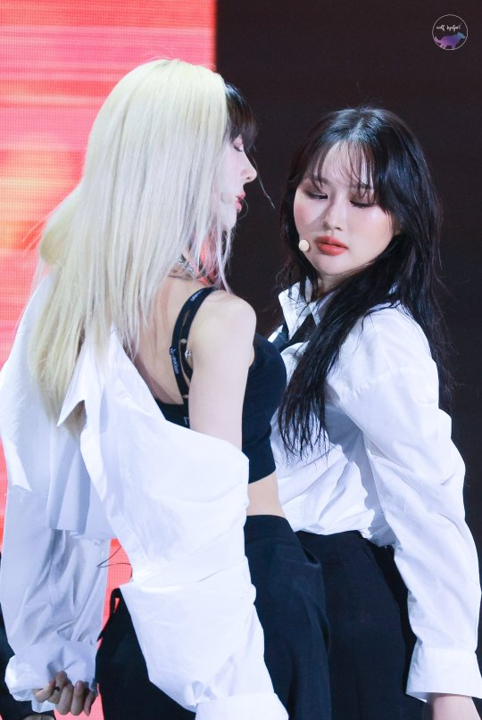 eggyhourly's tweet photo. #SIYEON #시연 https://t.co/8LinXVrQ7v