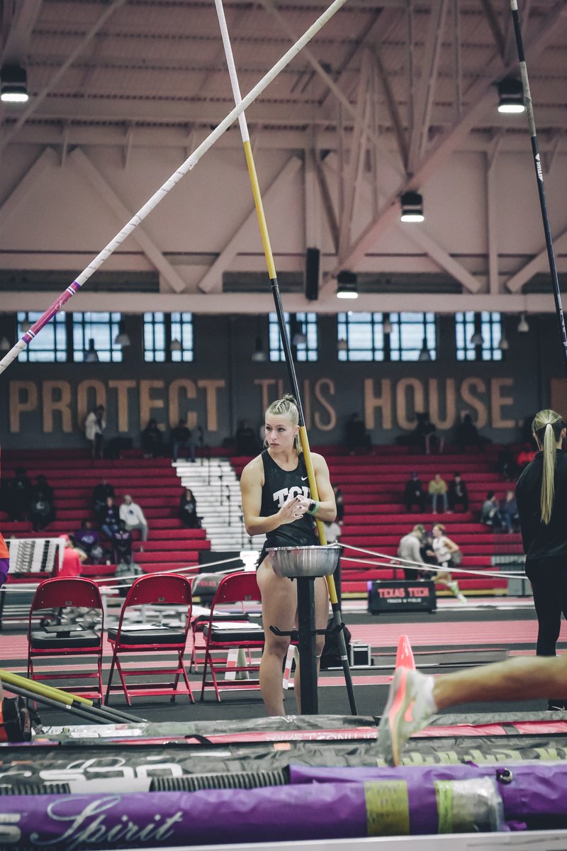 TCUTrackField's tweet photo. Quinn Calhoun wins the women's pole vault ๐๐ She jumps a season-best 4.11m (13-5.75) and is ๐๐ฒ๐ฐ๐ผ๐ป๐ฑ on TCU's all-time indoor records list!
#GoFrogs | @QuinnSCalhoun https://t.co/kgyTBEsSCX