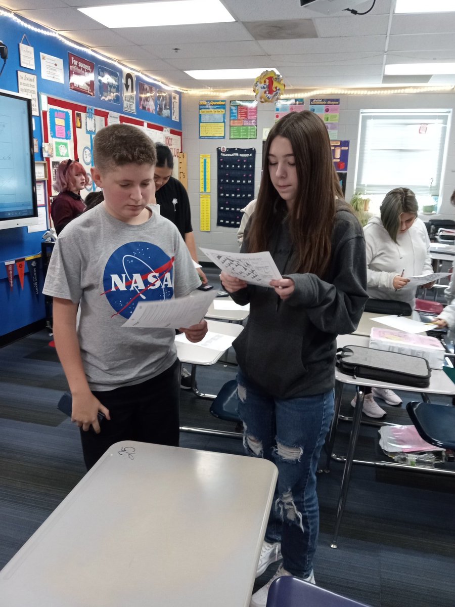 MrsDouglas3isd's tweet photo. Students were excited to show our @ISDSchools CO staff our WICOR strategies in action. @BinghamBears #GiveOneGetOne #Avid4possibilities #BearsRising https://t.co/VkgTlfqumR