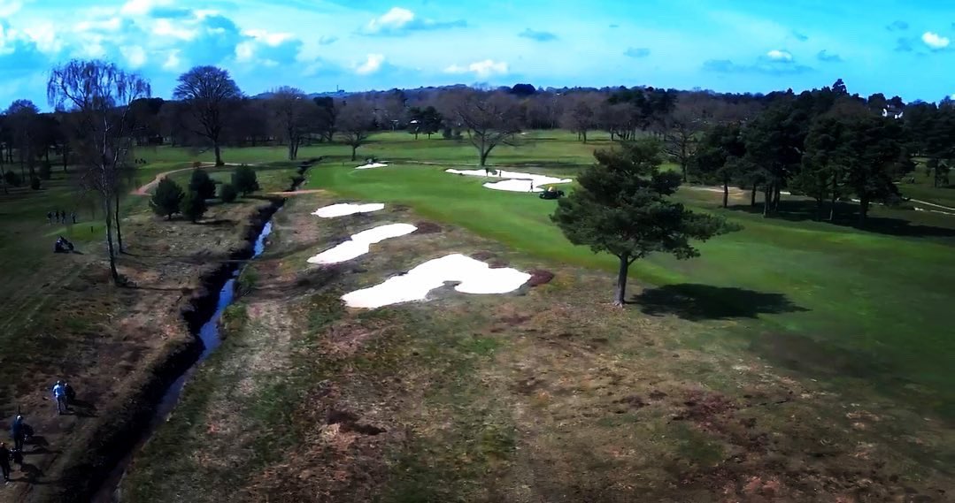 <a href="/golfcourses101/">golf course enthusiast</a> The redesigned 5th hole <a href="/MoortownGC/">𝐌𝐎𝐎𝐑𝐓𝐎𝐖𝐍 𝐆𝐎𝐋𝐅 𝐂𝐋𝐔B ⛳️</a> by <a href="/CunninGolf/">Clyde Johnson</a> is now an absolute classic. Retweet and like for a chance for me to give you a guided tour of the course.