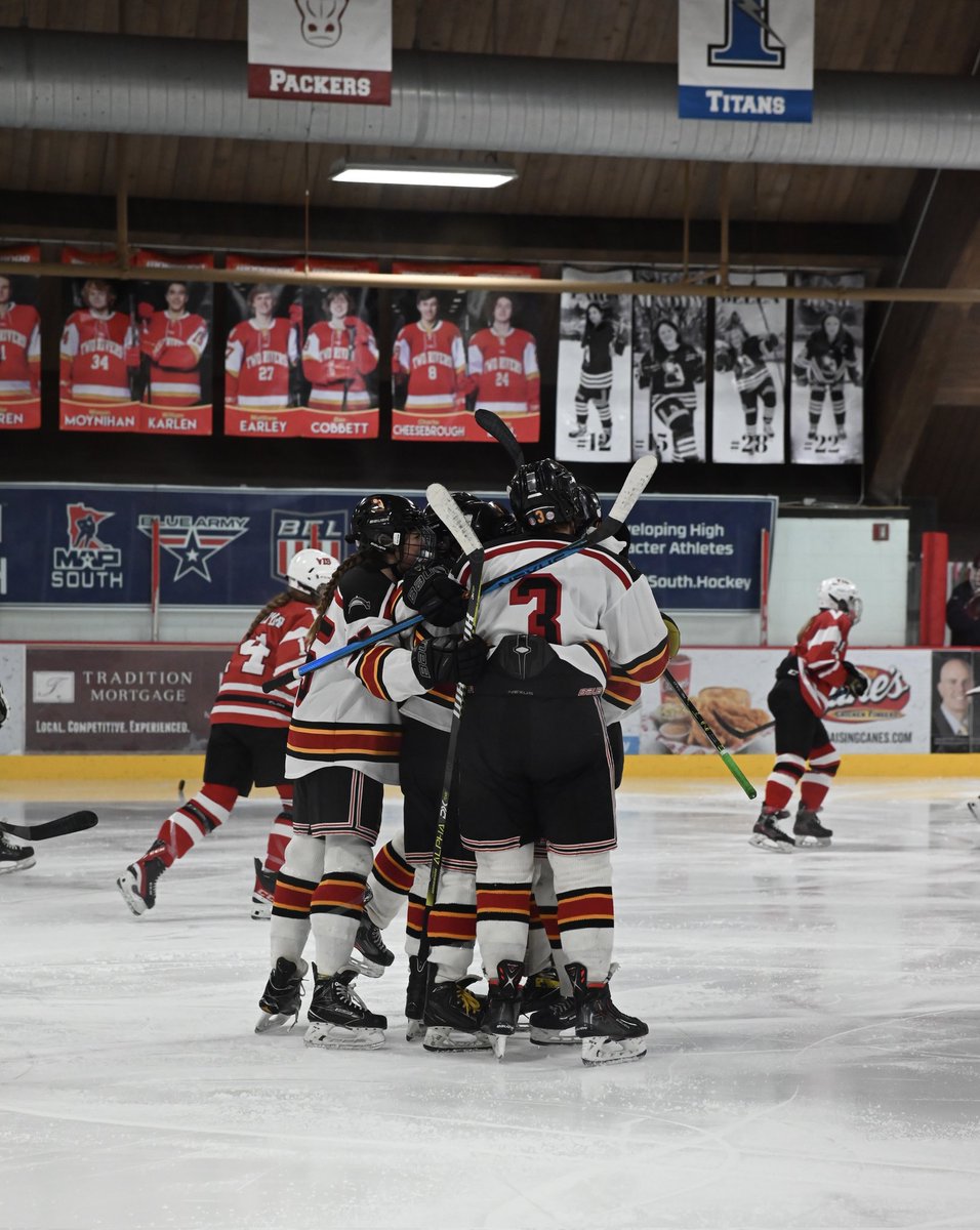 🏒 Girls Hockey FINAL

Riveter Girls take care of business in the first round of section play, defeating Visitation 6-2 at WSP Arena‼️

🏒 Next Up? Riveters (11-13-2) advance to the Section Semifinals vs. Simley next Tuesday (2/14) at 7:00 PM @ VETS Arena