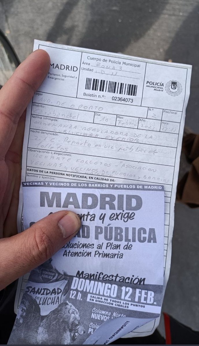 Nosmatanatodos's tweet photo. Contra la destrucción de la SANIDAD PÚBLICA y contra el fascismo de quien manda a SU policía municipal a multar por entregar panfletos de la manifestación contra la destrucción de @IdiazAyuso y @ppmadrid a la SANIDAD PÚBLICA.Hay que llenar MADRID y echarlos YA https://t.co/CPYXrAi6H7