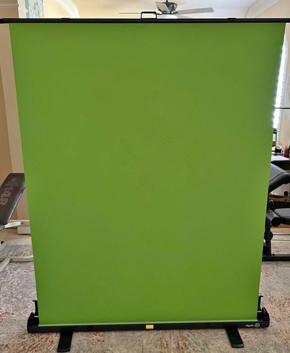 Captainbatman77's tweet image. We are one step closer gang! I'm getting so pumped!! @elgato green screen!!
#futurestreamer #staytuned