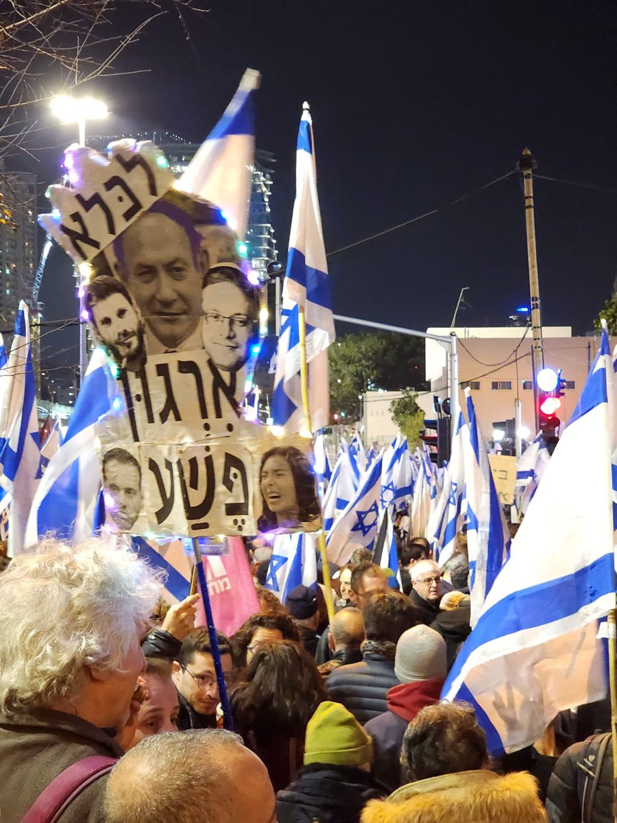 NTarnopolsky's tweet photo. An estimated 150,000 anti-Netanyahu protesters in Tel Aviv; an estimated 834,60 in the rest of Israel. That's almost a quarter of a million people in a nation of 9.3 million. https://t.co/l3dbg9RJCI
