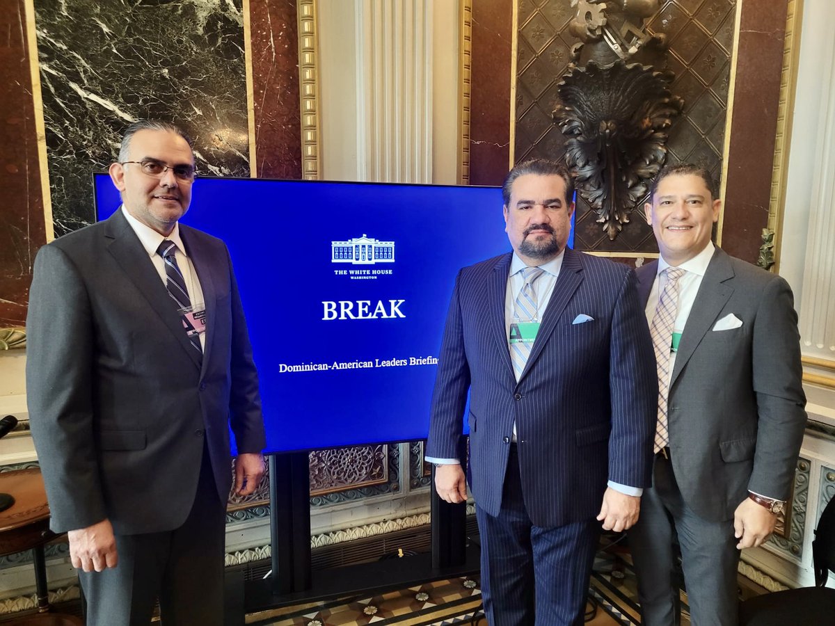 RodolfoPou's tweet photo. “Cabinet Briefing” en La Casa Blanca, sobre las políticas que impactan a la #diáspora y #RD, por parte de funcionarios del Gabinete de Biden. (Departmento de Estado, Educación, Comercio, Desarrollo Urbano y la agencia para la pequeña empresa. https://t.co/13czjAapwp