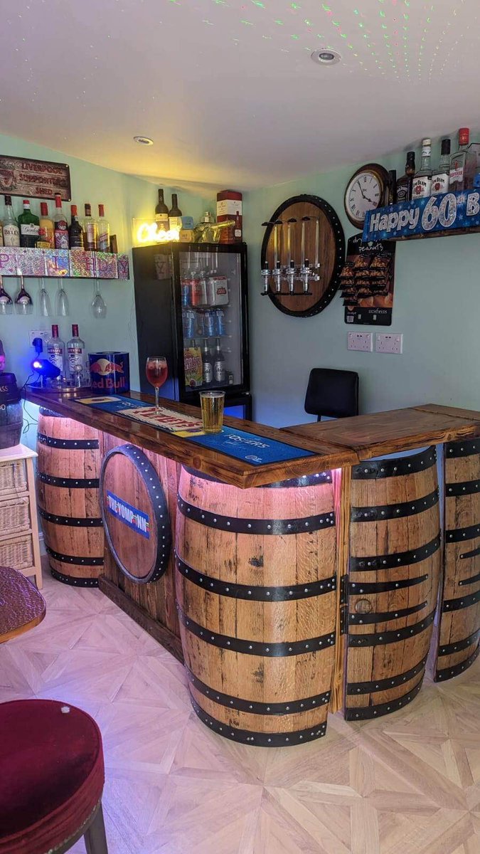 bespokebarrels1's tweet photo. Another bespoke barrel bar build, complete with led lights, double barrel doors and lift up hatch, the personalised barrel head on a reclaimed timber back finishes this one off nicely.
#bespokebarrels #barrelbar #bar #homebar #custombuiltbar #gardenbar #pubshed #mancave https://t.co/t1jAZwRphw