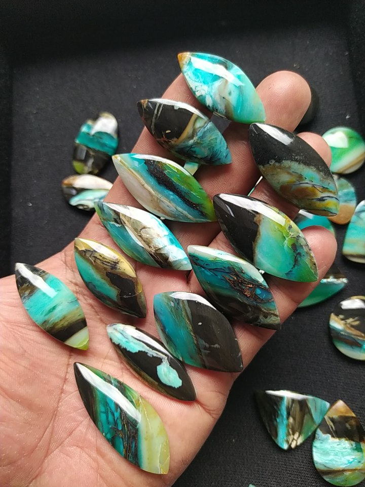 BramSasmitha's tweet photo. Blue opalized from Indonesia
Available for sale
Price $30/ pieces
Minimum purchase 10 pieces
Payment paypal
#blueopalized #jewellery #jewelrytrends #jewelrydesigner #artistsontwitter https://t.co/bpnAhDefM9