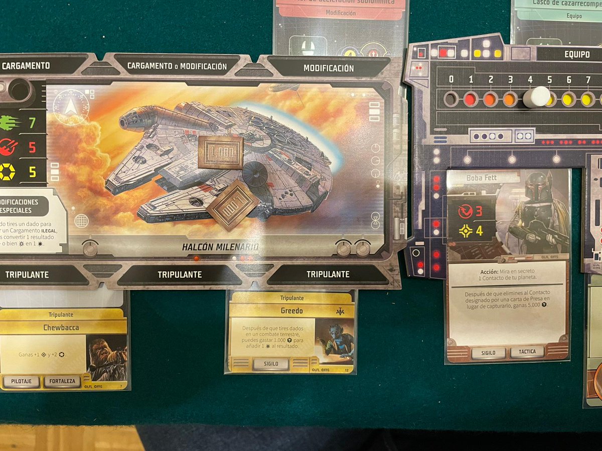JuliusLFairfax's tweet photo. Tarde divertida jugando a #ElBordeExterior con @shaamehd y Buga. Bobba Fett y su copiloto Chewbacca a los mandos del Halcón Mileario se han alzado con la victoria. https://t.co/y8FdeGYfx2