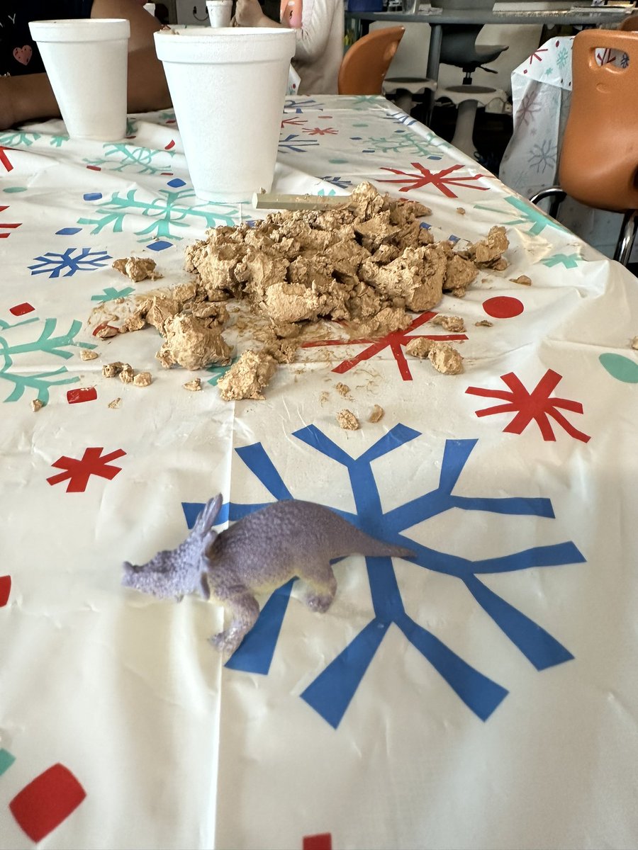 Ms. Gizzi tweet media