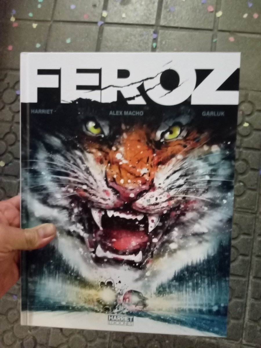 Lokodatar_Kobra's tweet image. Me ha gustado mucho Feroz, lo nuevo de Gregorio Muro Harriet, Alex Macho y Garluk Aguirre, para #harrietediciones, en Francia para @GlenatBD.
Hablo algo al respecto en mi muro de Facebook, aquí:
m.facebook.com/story.php?stor…