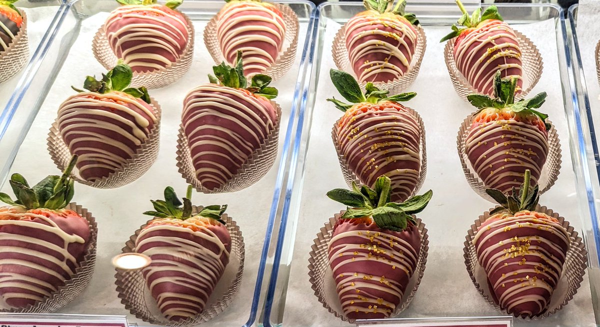 The Chocolate Chisel tweet media