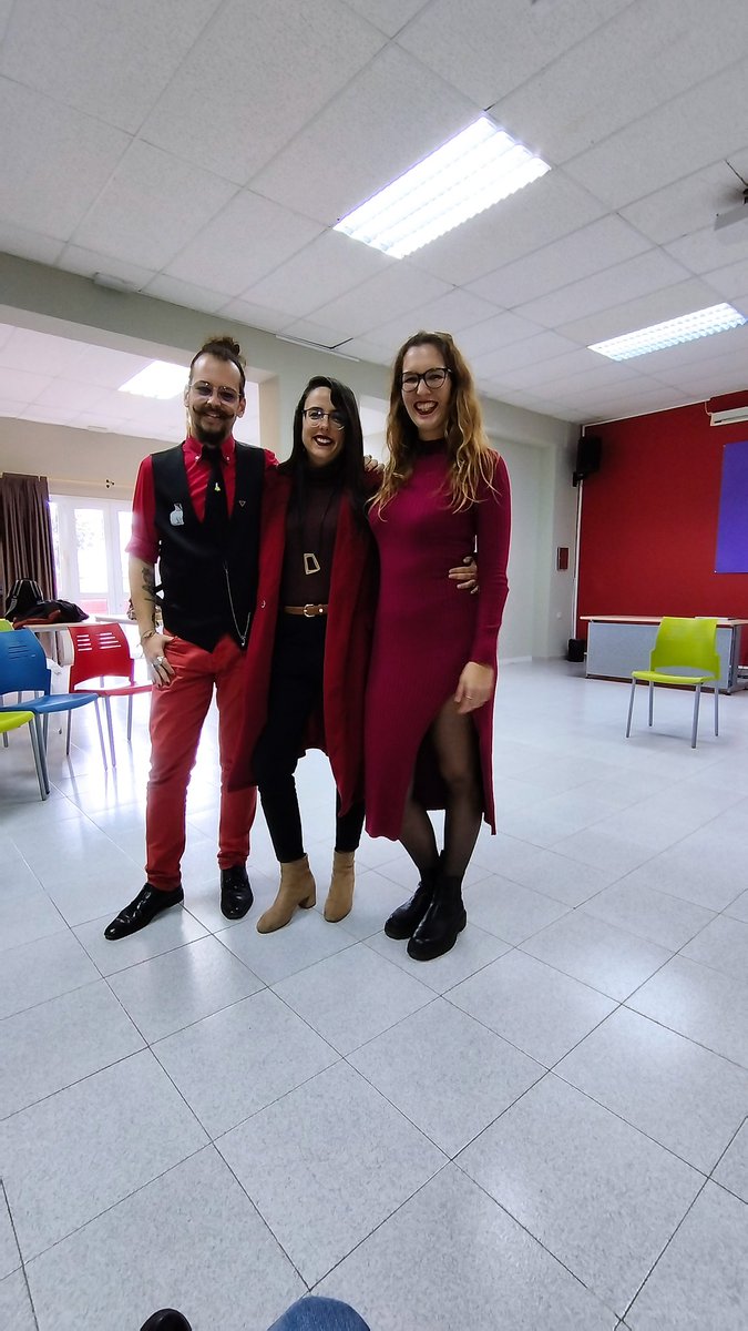Litera_AteneoLL's tweet photo. Hoy estuvimos en #FLEJE debatiendo con el Ateneo de Las Palmas cómo podemos acercar nuestros espacios al público, ser ateneos más abiertos, inclusivos, accesibles para todas.
Lo volvemos a repetir y lo seguiremos haciendo: ¡aquí nos tienen! https://t.co/tmPFCjgJ65
