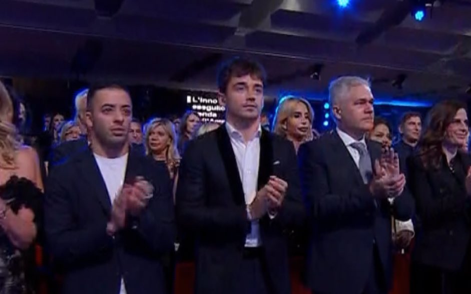 Megheee_'s tweet photo. CHARLES LECLERC A SANREMO ORA VOGLIO LA VITTORIA DI LAZZA E FERRARI RMX SUL PALCO

#Sanremo2023 https://t.co/62Fh5GziV9