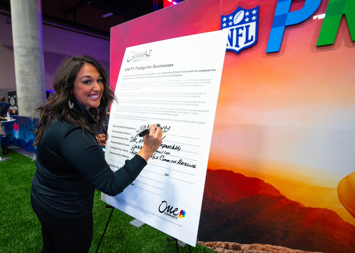 OneCommunityAZ's tweet photo. We can't think of a better way to get ready for the #BigGame than by announcing that the @AZSuperBowl and the @NFL have signed the #UNITYPledge! Thank you for supporting an #Arizona that celebrates, respects and protects us all! #ArizonaforEveryone #OpenAZ #LoveAZ https://t.co/zQw17Y6V7g