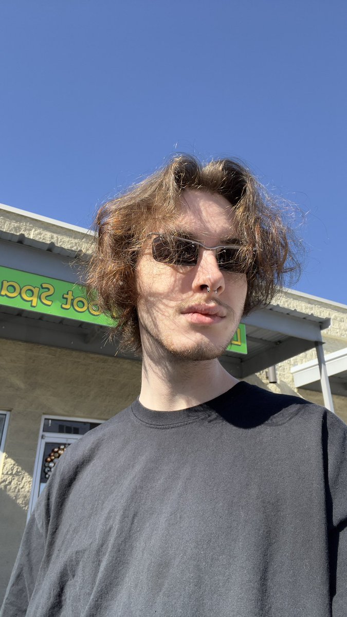 iiiignition's tweet photo. love supporting my silly lil local coffee shops https://t.co/yFIBnTzLAQ