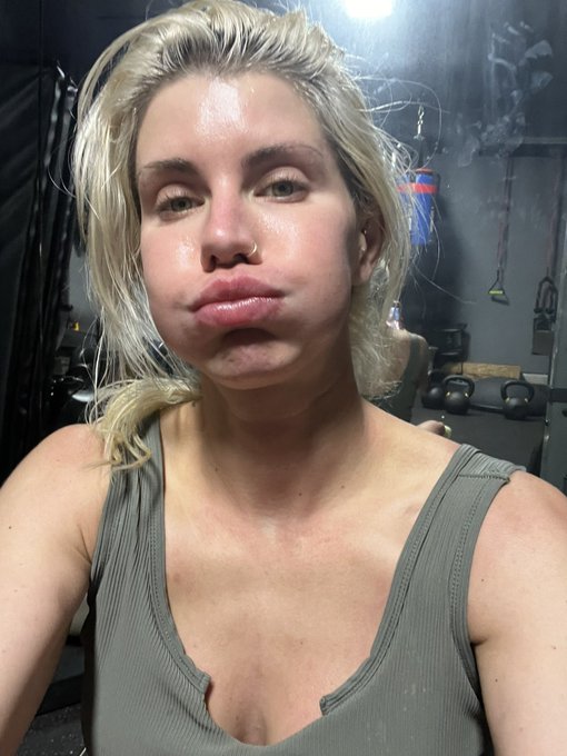 Before and after today&rsquo;s 38 hour fasted cardio 😮&zwj;💨 2 1/2 mile level 8 glue buster and then went and walked