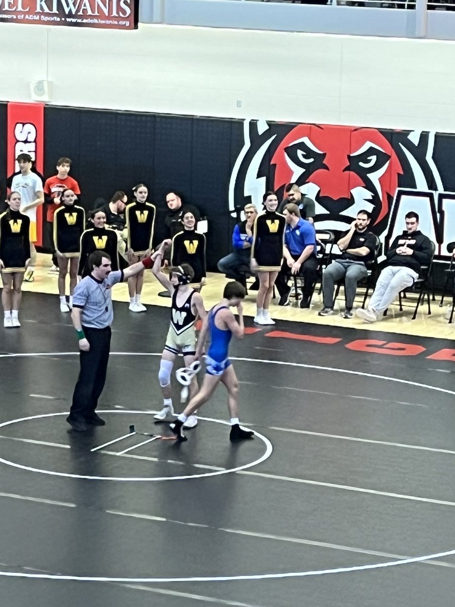 Jude Gurwell wins by fall and is the 106 pound District Champion and advances to State!! 
#wintersethuskypride