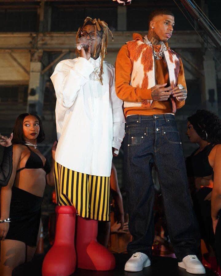 Litleakers on Twitter "Lil Wayne was going viral for rocking the big