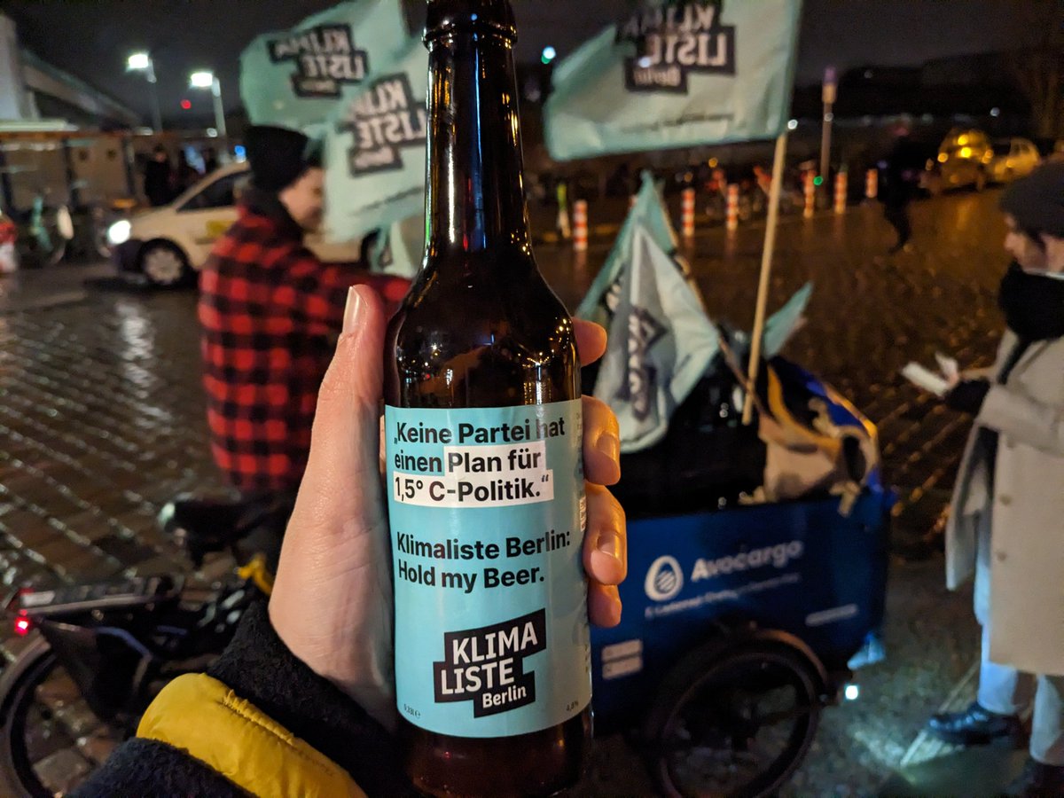 Wir sind beim KLIMALISTE ALL-NIGHT STAND am Ostkreuz: Kommt gerne vorbei holt euch ein klimaneutrales Bier 🍺! #Aghw23
📍 Ostkreuz Ausgang Sonntagstraße