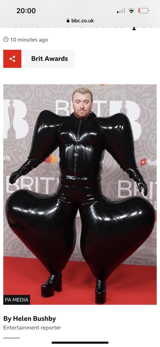 aharvey1979's tweet photo. Oi @samsmith are you taking the fucking piss!!!! 😂😂😂😂 you need to delete yourself https://t.co/Vtt0LHQBPS