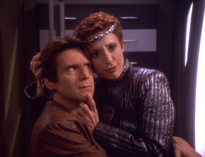 GaryGorn's tweet photo. Happy Birthday Philip Anglim🥳
#PhilipAnglim (born 11 February 1952) is the #actor best known to #StarTrek fans for his portrayal of #BareilAntos on #StarTrekDS9. He also played the #mirroruniverse Bareil Antos in the DS9 episode "#Resurrection".
#StarTrek #HappyBirthday https://t.co/nQyGhpGq4j