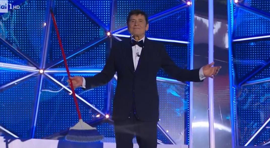 TortoraEleonora's tweet photo. Votate Codice 00 per Gianni Morandi #Sanremo2023 https://t.co/qqxj6m4bB0