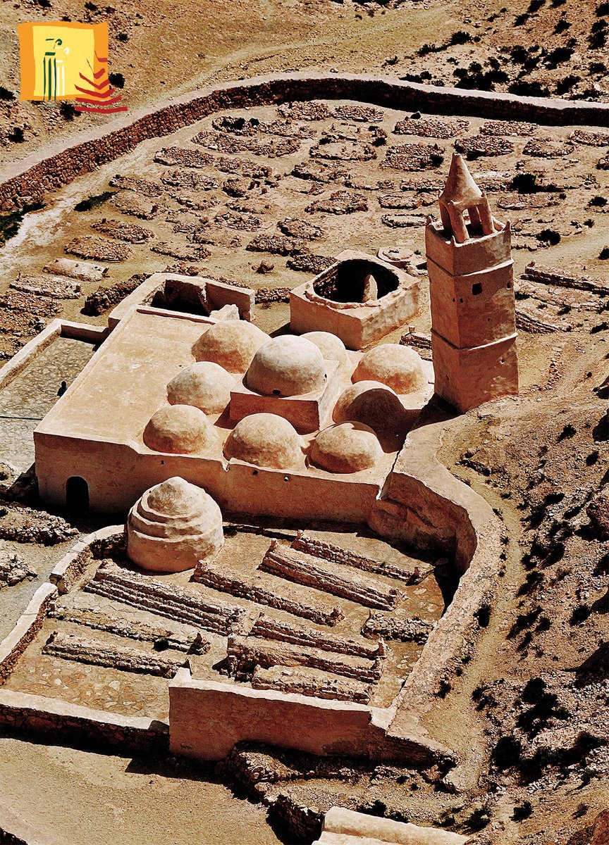 AMVPPC's tweet photo. 🔸La mosquée des sept dormants (Chenini – Tataouine)
Les tombes géantes appartiennent à la tradition orale de la légende des « Gens de la Caverne », comme au cultes chrétien et musulman.
#amvppc #patrimoine #chenini https://t.co/QaeLYypvxM