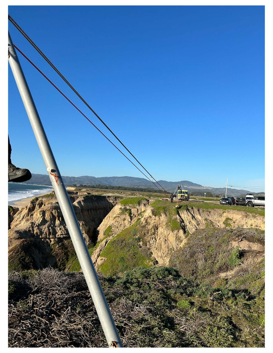 KingsMtnFire's tweet photo. KMFD (E56) in Half Moon Bay this week for Rope Rescue Technician training, provided by #NCRT. THANKS #CoastsideFire / @CALFIRECZU for hosting. https://t.co/gOIC3M484I