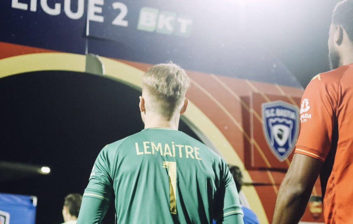 veber_foot's tweet photo. Le regard vers les sommets de la @Ligue2BKT 👀

Deuxième succès et deuxième clean sheet de rang pour Nicolas Lemaitre et @QRM qui, en s’imposant à Bastia (0-1), grimpent à la 6e place du championnat 🧗 

#teamveber #ligue2 #scbqrm https://t.co/0shSr44WBj