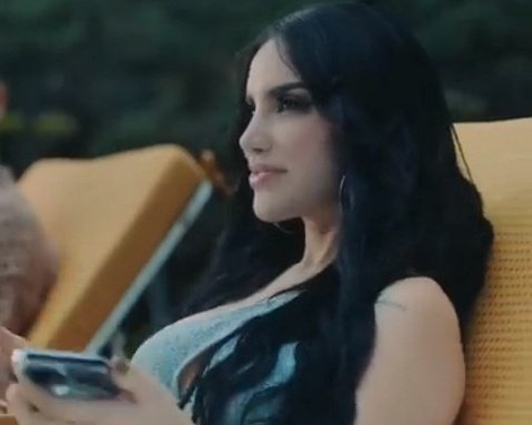 KimLoaizaCity's tweet image. "Infieles" by Kim Loaiza se posiciona en el puesto #2 (+1) *NP* en tendencias globales en Youtube ❤️‍🔥