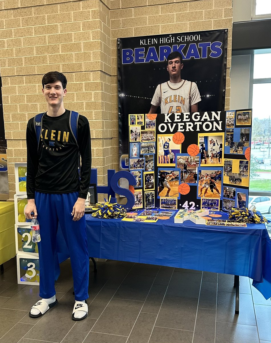 MaureenHunter53's tweet photo. Couldn’t be prouder of this kid! #SeniorNight #kleinhigh @Keegan8741 https://t.co/b8iN6xjxCA