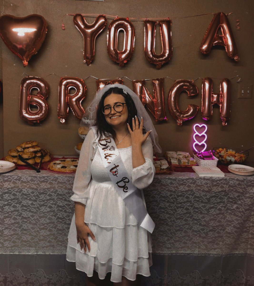 _jessicalee_j's tweet photo. my best friend/maid of honor made the cutest valentines themed bridal brunch come to life today. i love u @caambria_j and i’m so excited you’re my soon to be sister for life. 🤍🤍 https://t.co/tskNhDF5lV