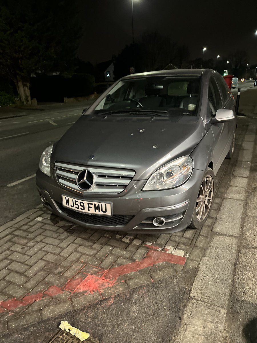 Intikab10's tweet photo. @ubereats_uk        
Uber eat driver without insurance for deliveries ?
Delivering Macdonald food https://t.co/pGB6ks2fHE