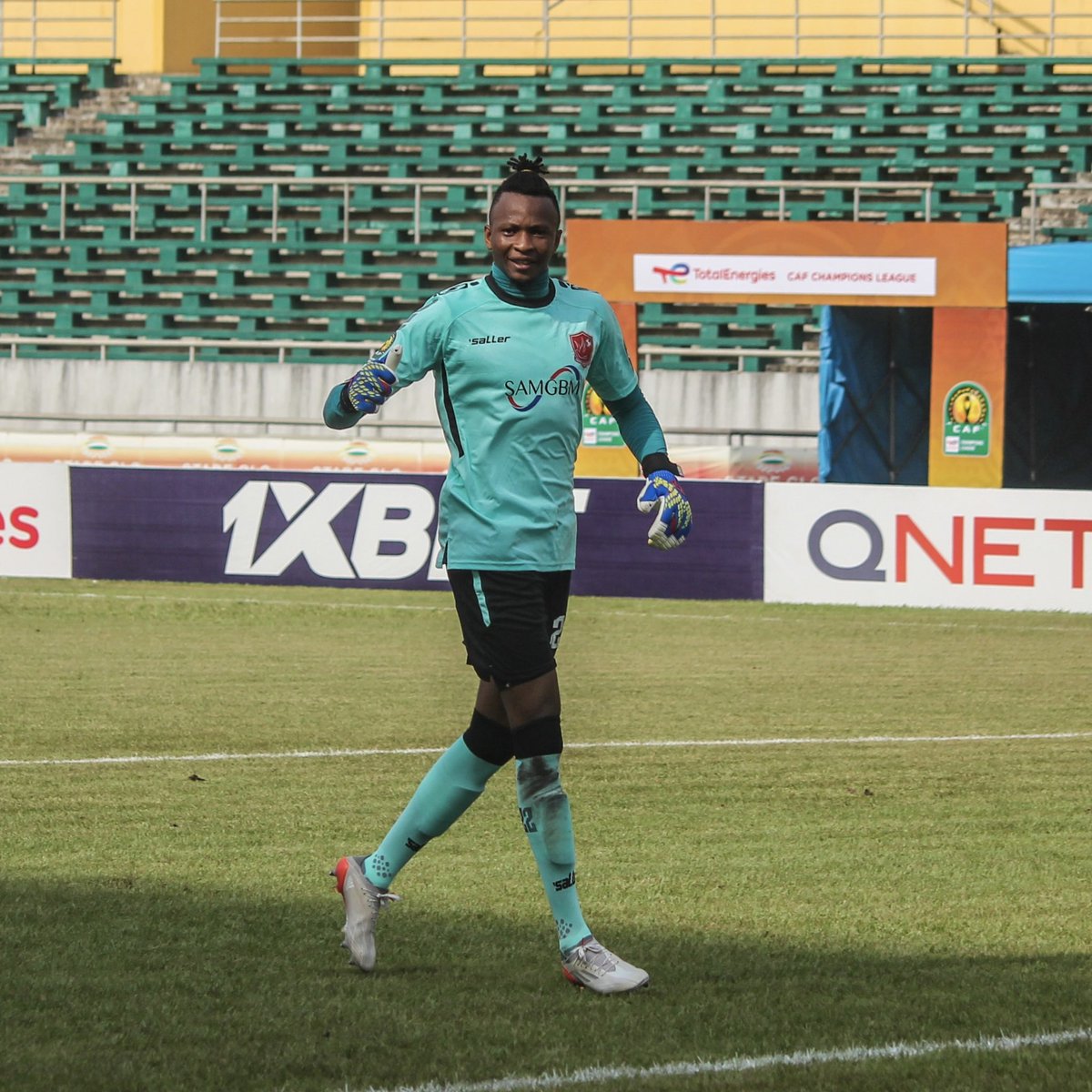 HACofficiel's tweet photo. Plus qu’un gardien, un héros 🧱
Décrivez son match en un mot ⁉️
#SpiderMoussa 🕸️
#TotalEnergiesCAFCL #HACSimba
#PanAfricanTeam🔴⚪️ https://t.co/U4iPEvxSQf