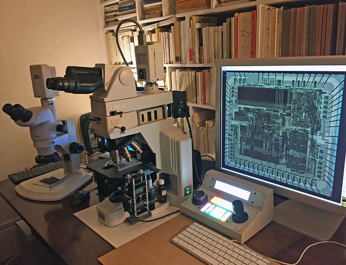 Time to try a very high resolution stitch of the National NS32032 microprocessor...