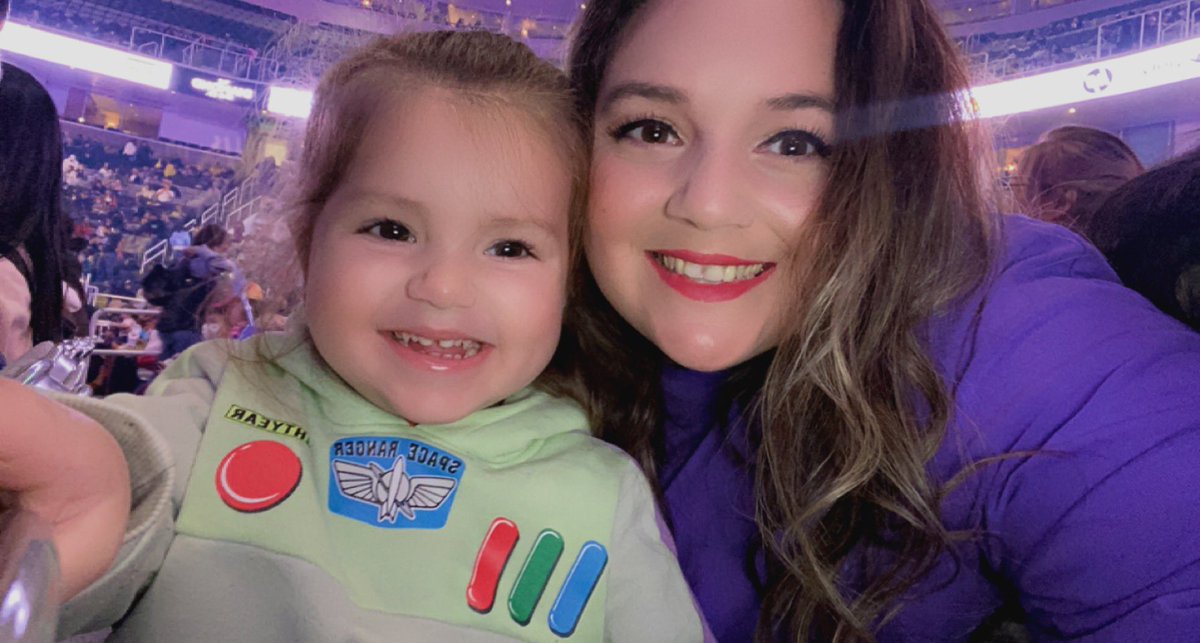 NickBrunoMendes's tweet photo. #DisneyOnIce https://t.co/Rm8lfgyuce