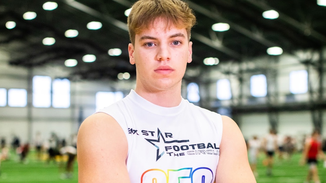 6starfootballNE's tweet photo. NE RANKING SPOTLIGHT I Ranking Top defensive impact makers (2024)

📈A look at talented prospects to know
@DashBauman @CalebBenning1 @jburton56_ @CadenCetak @EckhardtRj @JrLecuona @gunnarlym2 @AshtonMurphy24 @HenryProchazka @jonquelosler9 

STORY▶️https://t.co/0mIV11r6yP https://t.co/rrLK2h2eGv