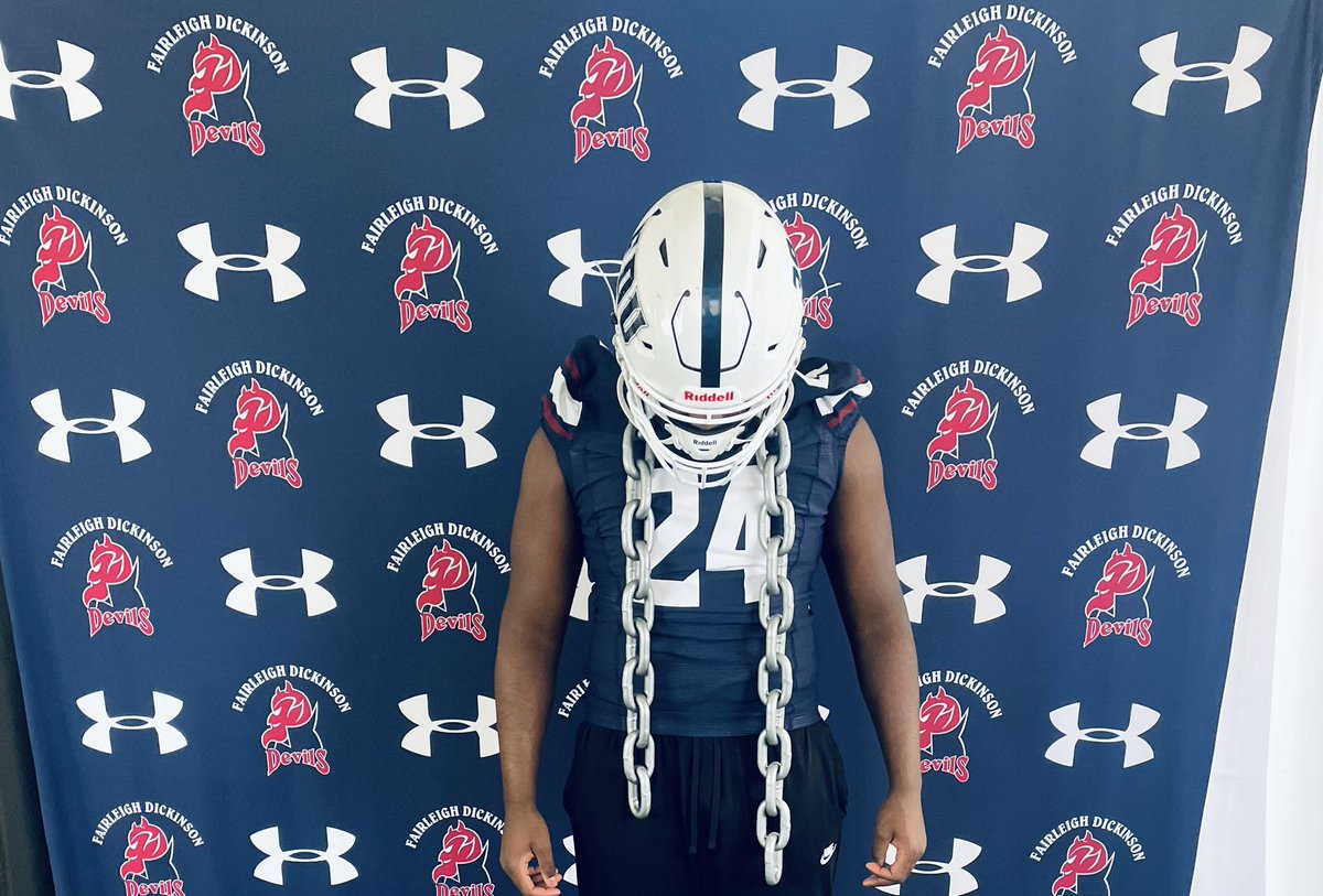 Mikehall24's tweet photo. After another great visit I am blessed to receive an offer to continue my academic and football career at FDU  thank you @CoachKennedyFDU and the rest of @FDUFootball staff for having me up !!!! https://t.co/dsRWlGoirs