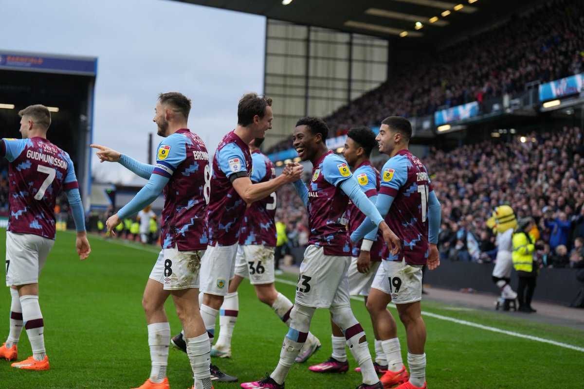 NathanTella_11's tweet photo. happy saturday💜
#utc https://t.co/Z14emaVwWB