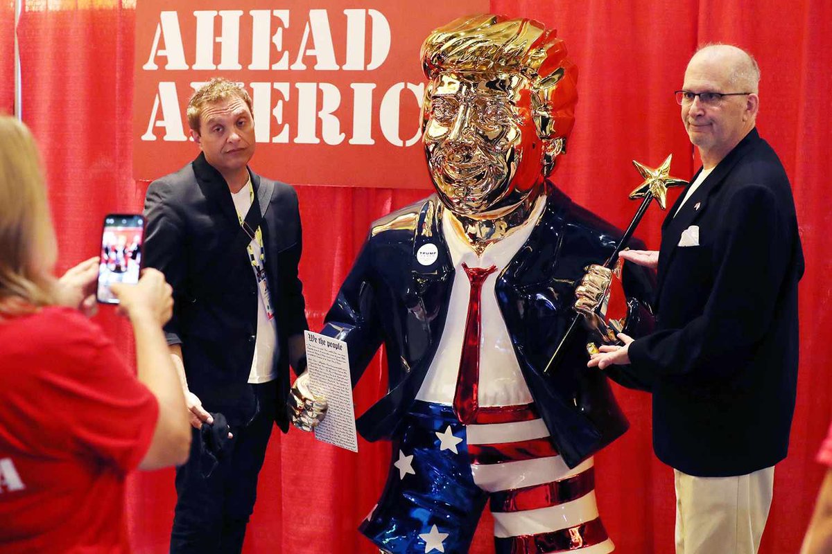 socflyny's tweet image. Dear Sarah Huckabee Sanders:

Here's the FALSE IDOL that was proudly displayed at #CPAC2021 that will forever accompany your irresponsibly FALSE NARRATIVE.

Facts can be so darn inconvenient, yes? #SOTU23