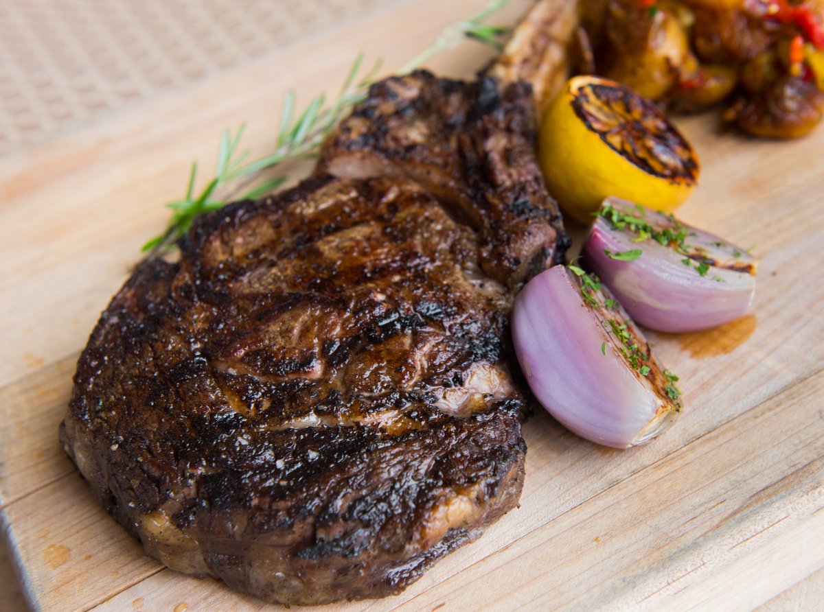 Sharing is caring. #tomahawksteak