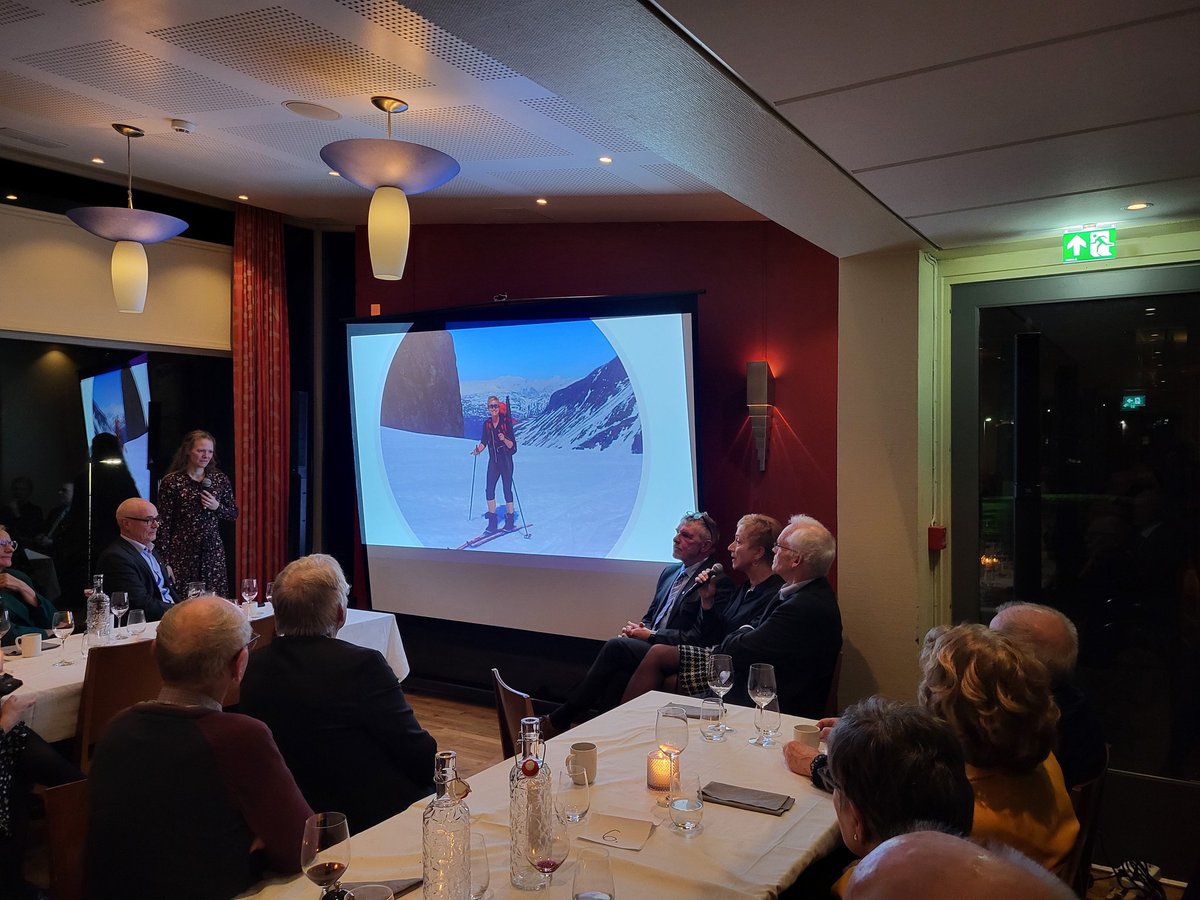LeifLongvanes's tweet photo. Er gjest på 50 års jubileum i Årdal Turlag. Masse aktivitet og dugnadsarbeid for friluftslivet i Årdal.  Gratulerer med jubileet. #dnt https://t.co/qaIvmGCADP