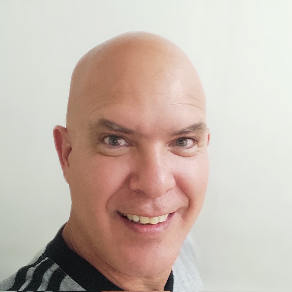 LEOURR's tweet photo. #NuevaFotoDePerfil https://t.co/GEUJLtWejX