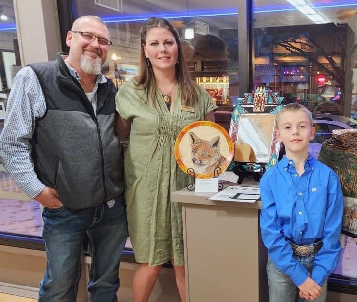 The New Braunfels Art League named a Canyon Lake HS teacher Nell Anderson as its 2022 Artist of the Year in January. She hopes to use the honor to motivate her students to never stop pursuing their passions. Read the full story at comalisd.org/apps/news/arti….