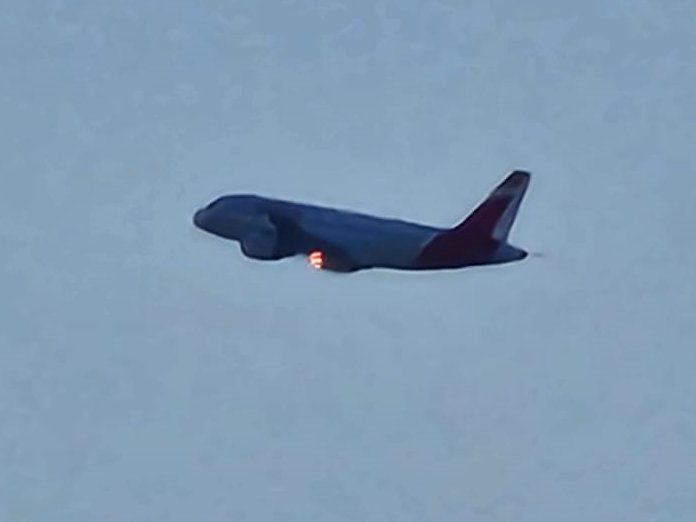 NatxoMadariaga's tweet photo. ➡️Avión de Iberia Express despegando del Seve Ballesteros (LEXJ) hace unas horas. Pensé que se iba a ver peor. #LEXJ #SeveBallesteros #Parayas https://t.co/SLJNcsJeNe